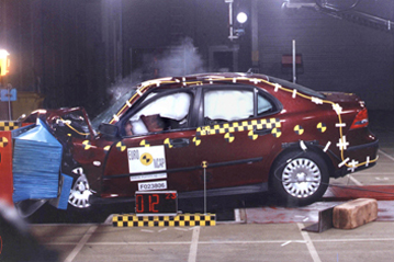 Краш тест Saab 9-3 (2002)